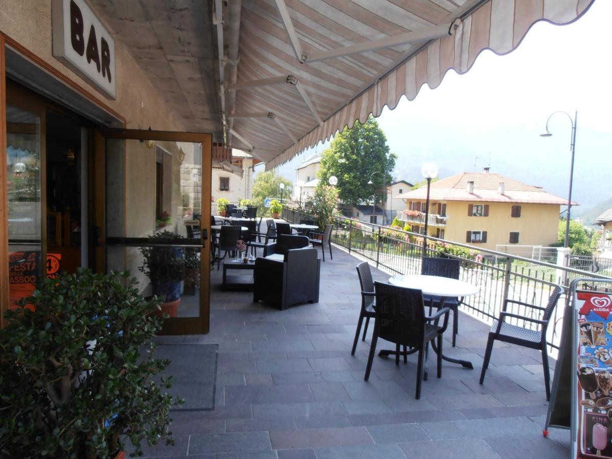 Hotel Locanda Ridevert Tione di Trento Exterior foto