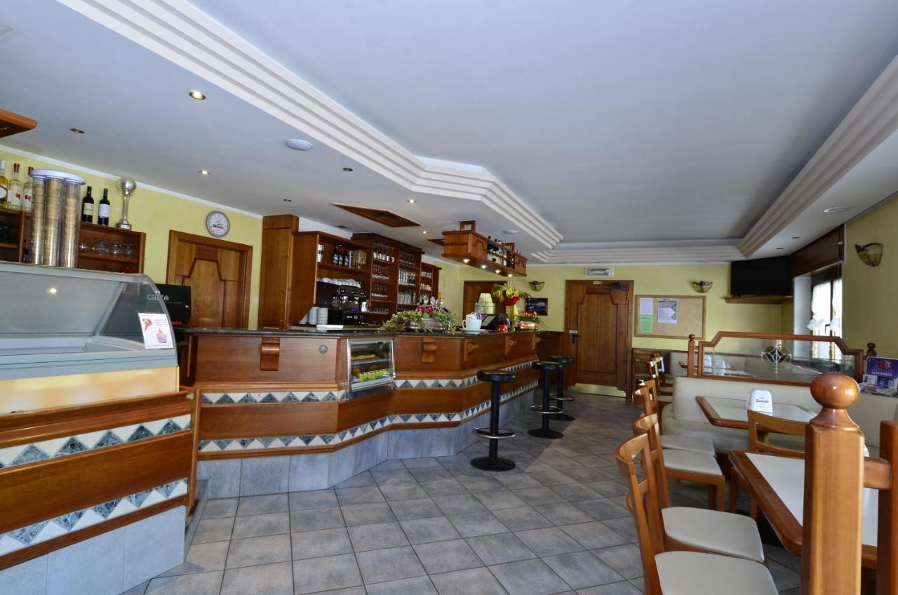Hotel Locanda Ridevert Tione di Trento Exterior foto