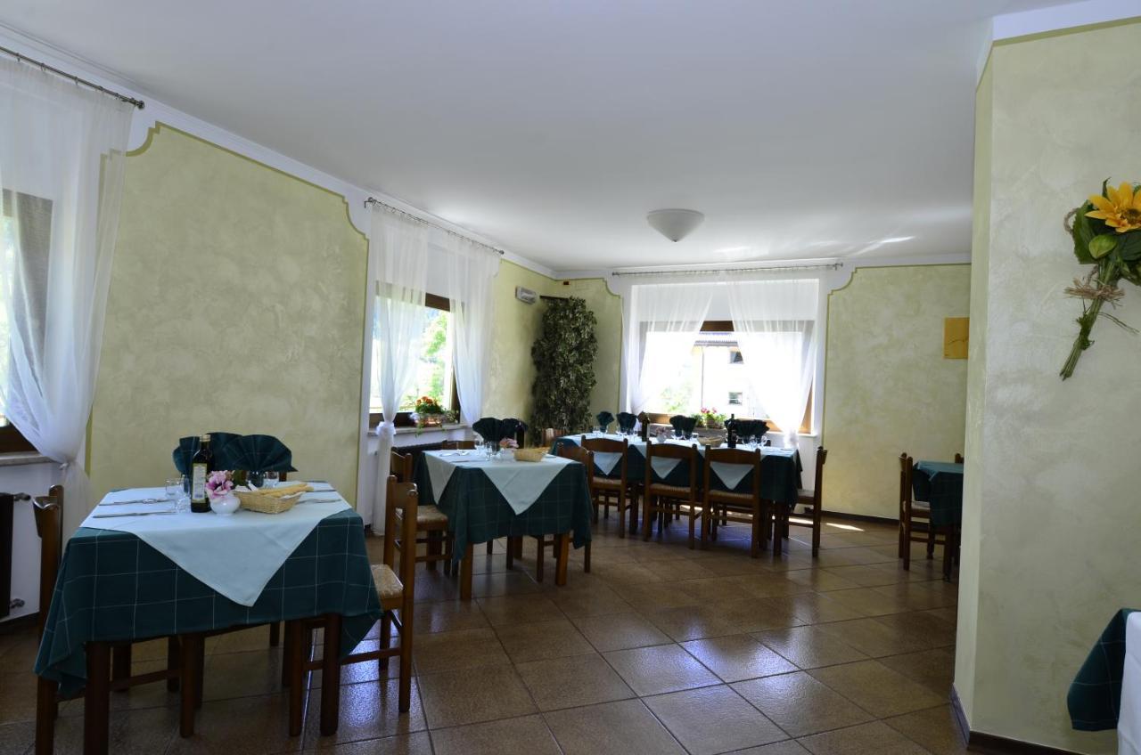 Hotel Locanda Ridevert Tione di Trento Exterior foto